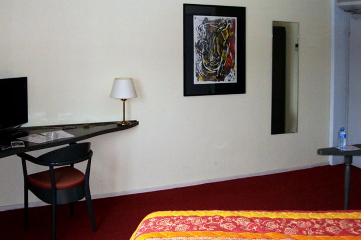 Hotel Les Colonnes Strasbourg Zenith Eckbolsheim Esterno foto