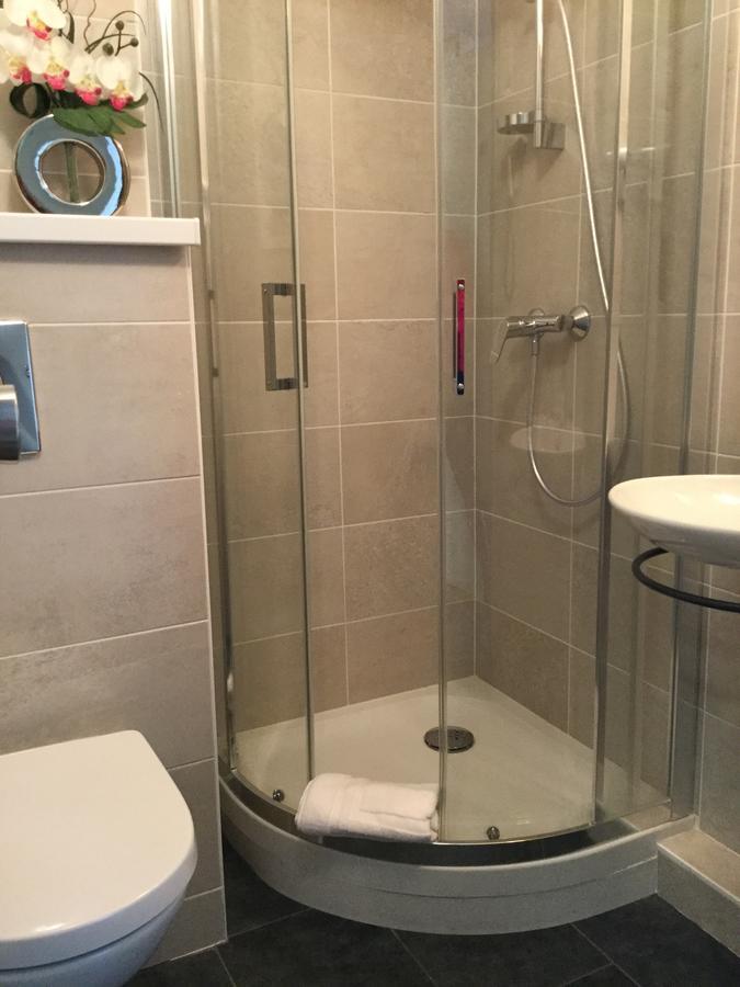 Hotel Les Colonnes Strasbourg Zenith Eckbolsheim Esterno foto